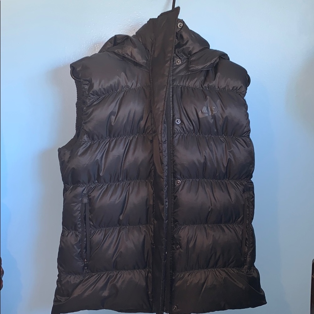 Nike vest